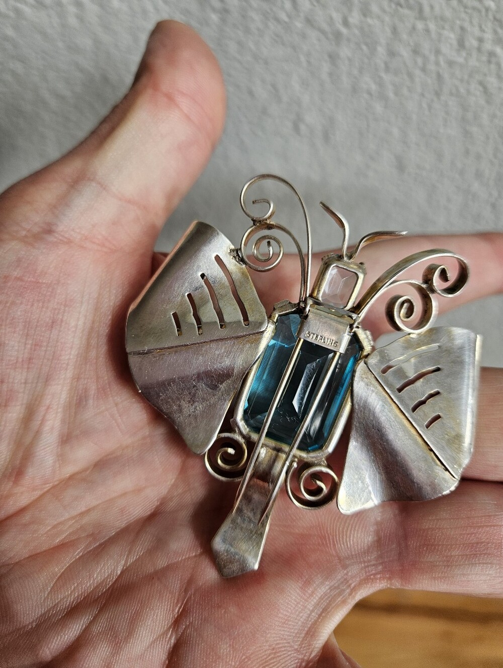 Art Nouveau Butterfly Blue Gemstone Sterling Silver Brooch Pin Fur Clip - Picture 6 of 6